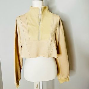 Cropped sweatshirt NWOT